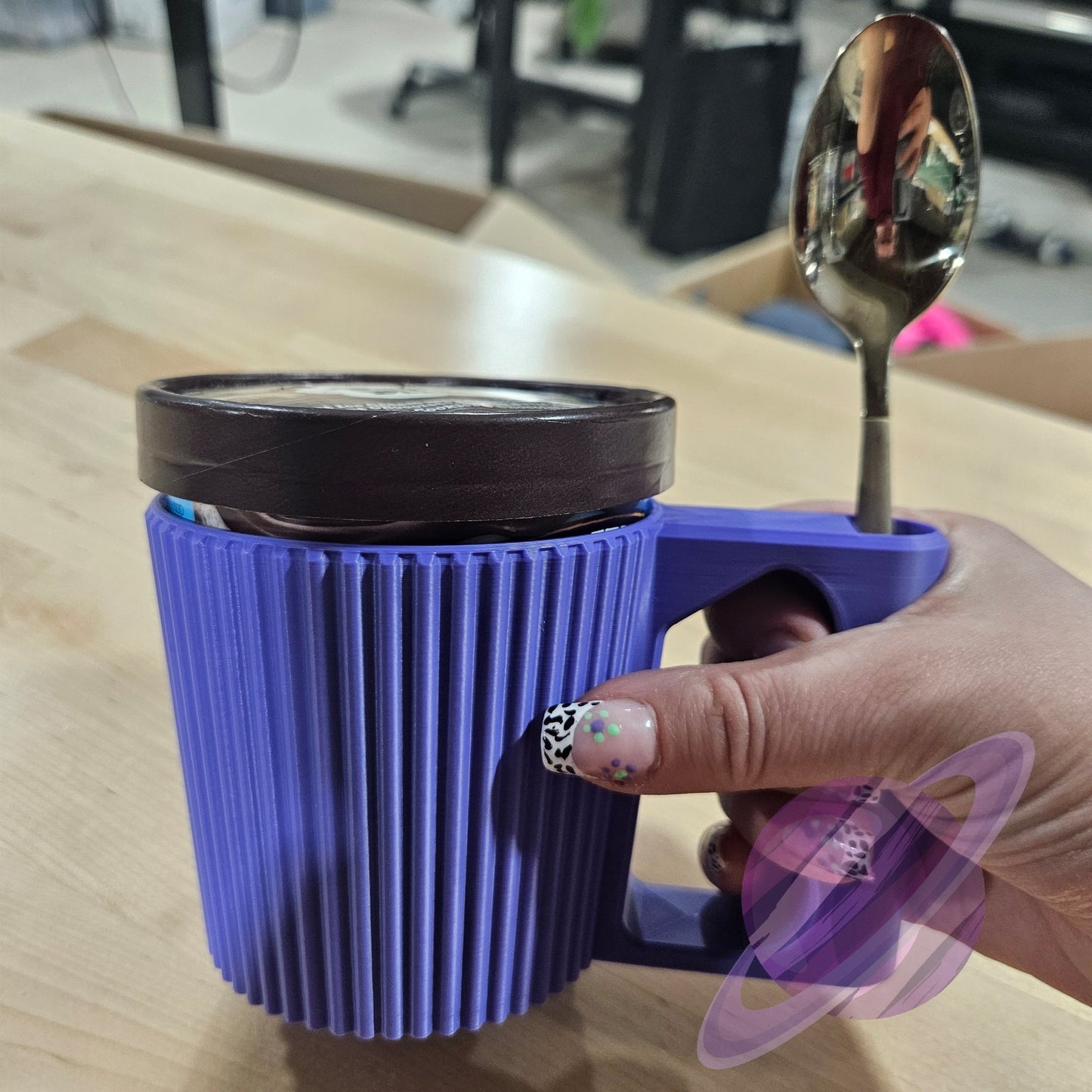 ICE CREAM PINT HOLDER